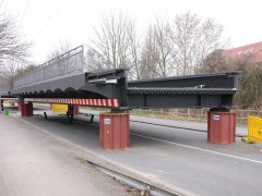 Neubau von Eisenbahnbrücken in Hannover – Anlieferung der neuen Brücken